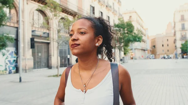 Close Young Mixed Race Woman Walks Street Old City Looks — Fotografia de Stock