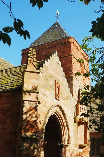 Eingang und Turm der Weißkirchener Kirche — Stockfoto