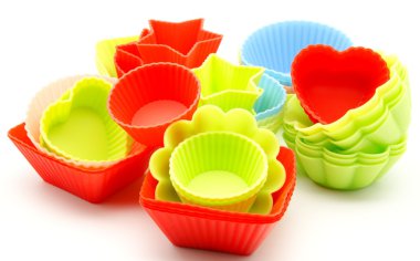 farklı renklerde pasta kalıpları