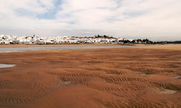 Weißes dorf conil de la frontera — Stockfoto