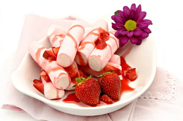 Dessert con fragola — Foto Stock