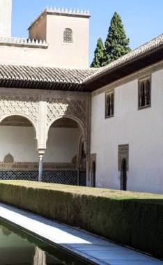 nasrid stili sütunlar