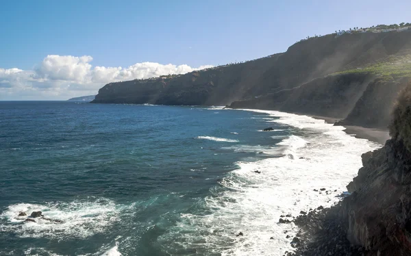 Praia com rochas — Fotografia de Stock