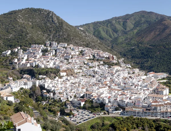 Ojer en las montañas — Foto de Stock