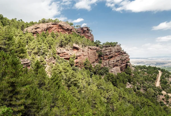 Hory albarracin se stromy — Stock fotografie