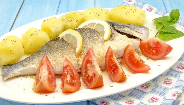 Grillad fisk — Stockfoto