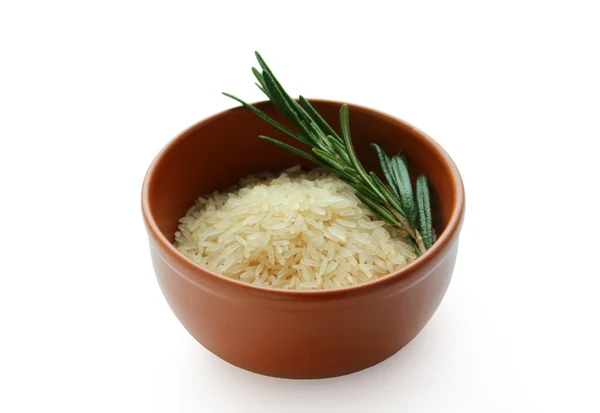 Reis mit frischem Rosmarin — Stockfoto