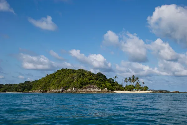 Strand auf unbewohnter Insel — Stockfoto