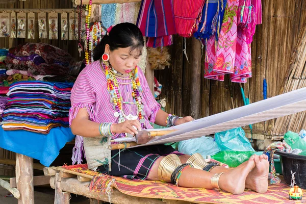 Tribal kvinna — Stockfoto