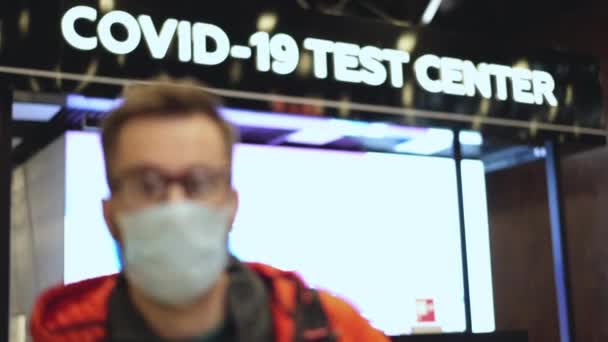 Passenger ready to go through covid 19 testing check center. Virus vaccination. — Stock Video