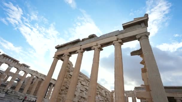 Acrópole monumentos, pilares, templos e santuários. Capital cidade marcos de mármore. — Vídeo de Stock