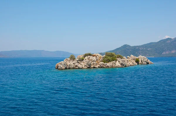 A ilha no mar Egeu — Fotografia de Stock