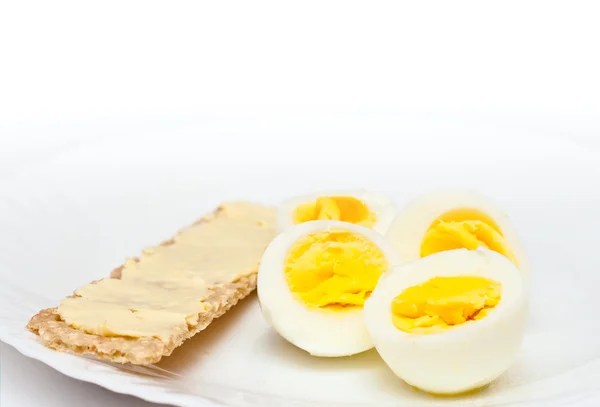 Gekookt ei en toast — Stockfoto