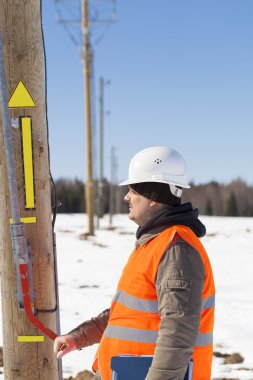 elektrik mühendisi elektrik hattı dis bağlayıcı yakınındaki