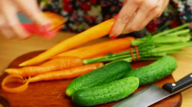 kadın mutfakta Bölüm 4 yemek hazırlama