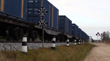 Demiryolu Geçidi tarafından tren ve vagonlar Bölüm 1