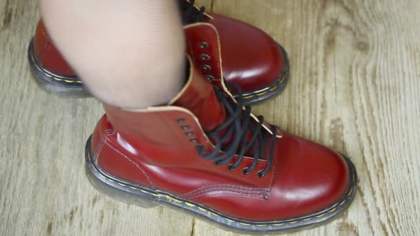 Red leather boots episode 3 — Stock Video