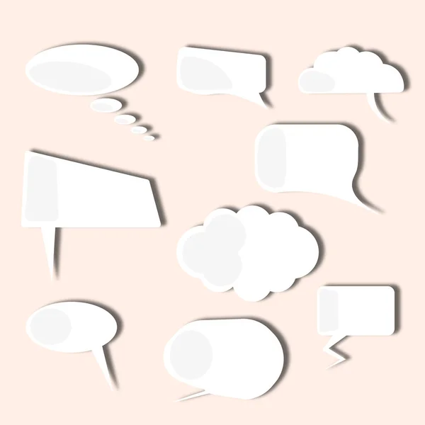Çizim diyalogları bulutlu. Mesaj ve diyalog sözcükleri için el çizimi düşünme ve konuşma baloncukları. Doodle tarzı komik balon, bulut şekli tasarım elementleri.