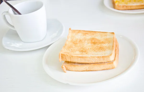 Toast und Kaffee — Stockfoto