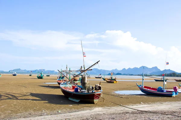 Boot op het strand — Stockfoto