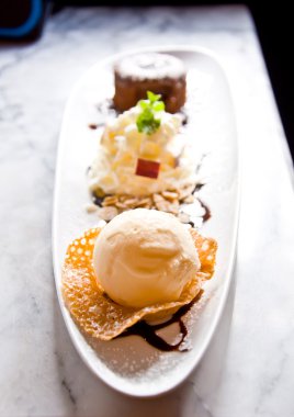 Vanilyalı dondurma.