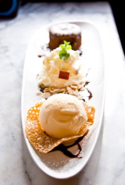 Vanilyalı dondurma.