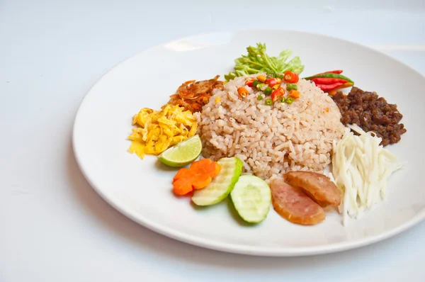 Comida tailandesa dekicious llamar khao klook kapi — Foto de Stock