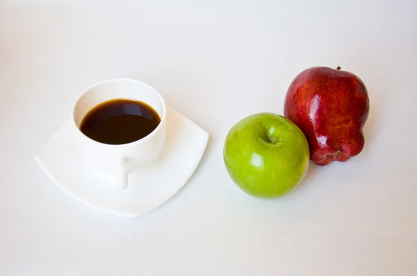 Rött och grönt äpple — Stockfoto