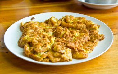 Kızarmış kırmadan yumurta