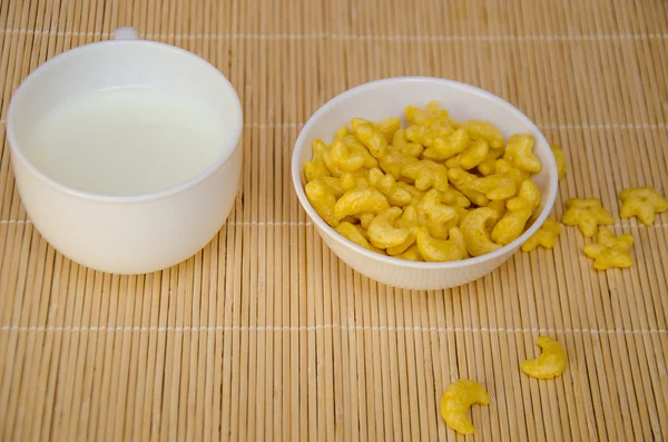 Yellow cereal — Stock Photo, Image