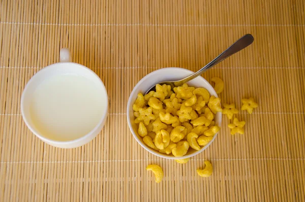 Yellow cereal — Stock Photo, Image