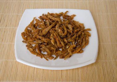 Kızarmış küçük balık.