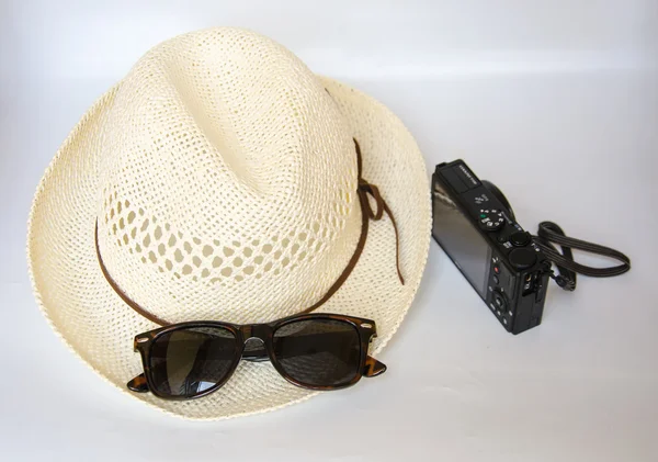 Chapéu e vidro de sol para férias — Fotografia de Stock