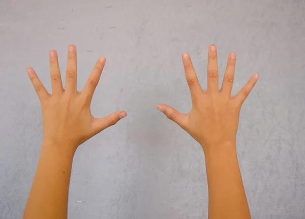 Punta il dito dai bambini — Foto Stock