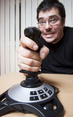 bir joystick - joystick odak ile funky adam