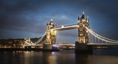 İyi geceler, london Tower Köprüsü