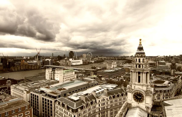 London panorama from St. Paul cathedral — Stock Photo, Image