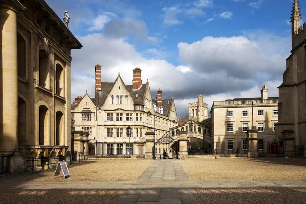 Oxford maisons avec pont des soupirs — Photo