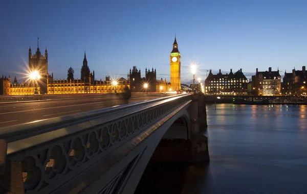 英国ロンドンの夜のビッグ・ベンと国会議事堂 — ストック写真