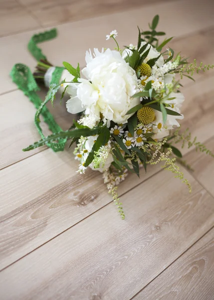 Beau bouquet de mariage blanc — Photo