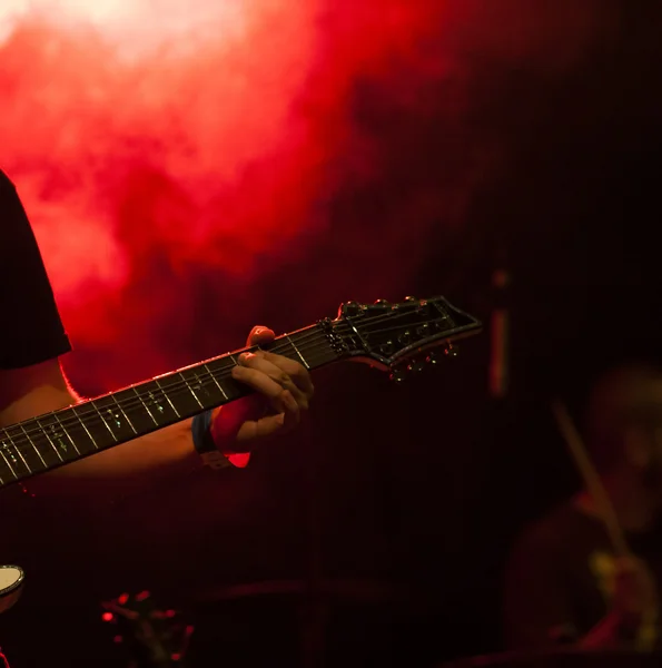 Silueta de guitarrista — Foto de Stock