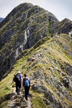 Çift Moldoveanu tepe doğru hiking