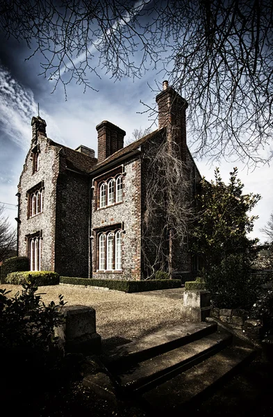 Old hunted building — Stock Photo, Image