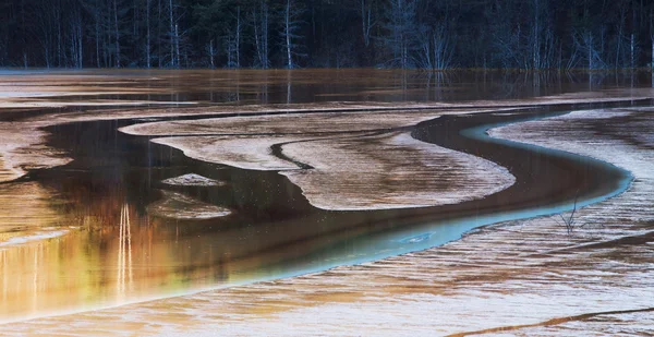 水质污染的铜矿山开采 — 图库照片
