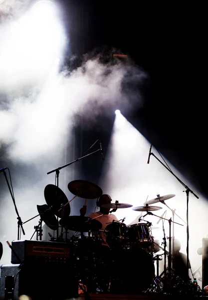 Drums op het podium — Stockfoto