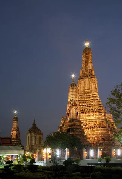 Silueta de Wat Arun —  Fotos de Stock