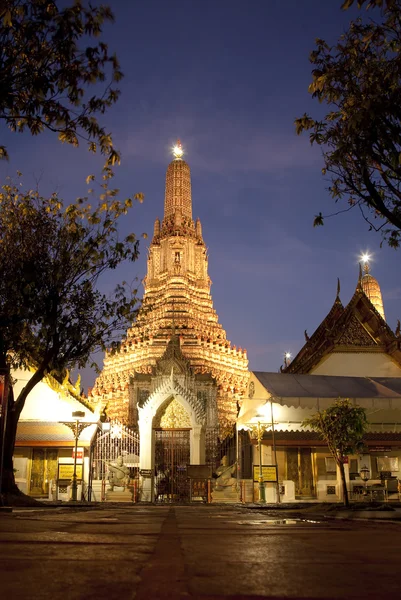 Wat Arun silhouette — Stock Photo, Image