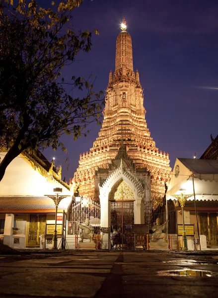 Wat Arun silhouette — Stock Photo, Image