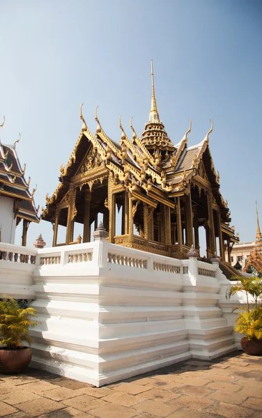 Royal grand palace in Bangkok — Stock Photo, Image