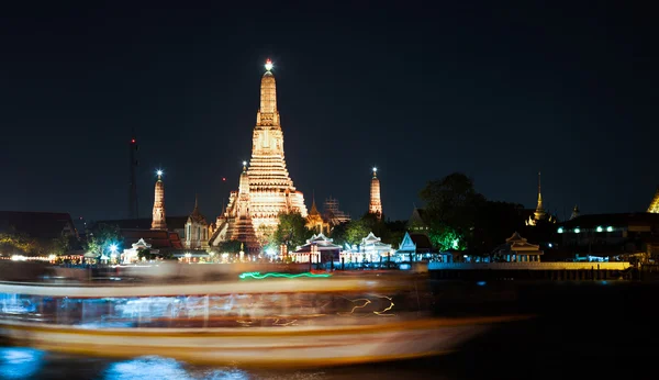 Wat Arun por la noche, Bangkok —  Fotos de Stock